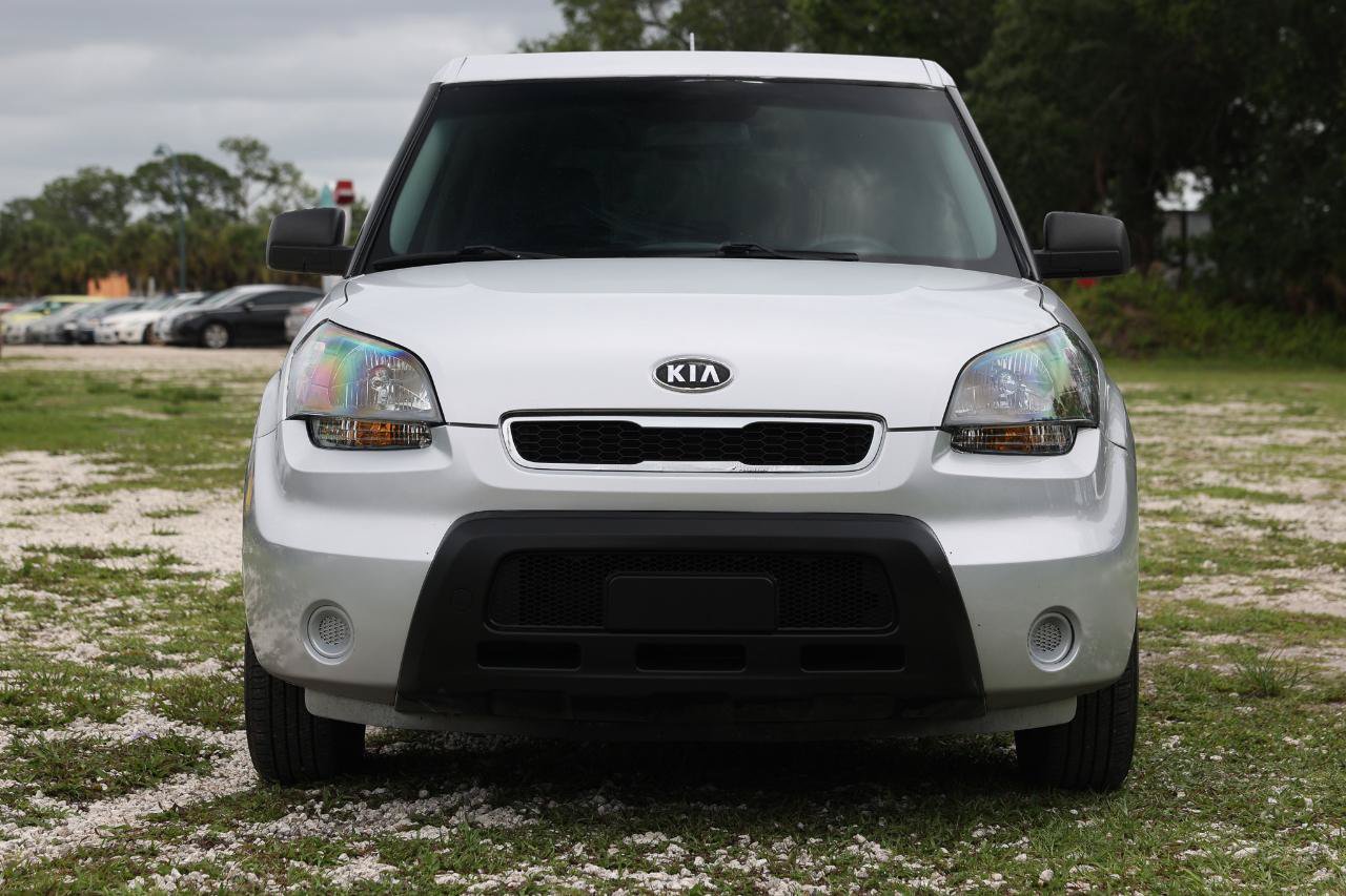 Used 2010 Kia Soul FWD image 17