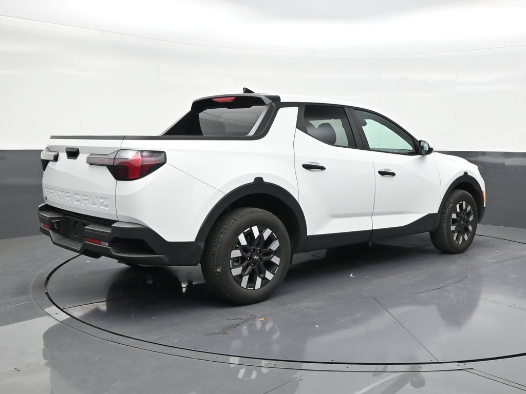 Used 2026 Hyundai Santa Cruz SE FWD image 5