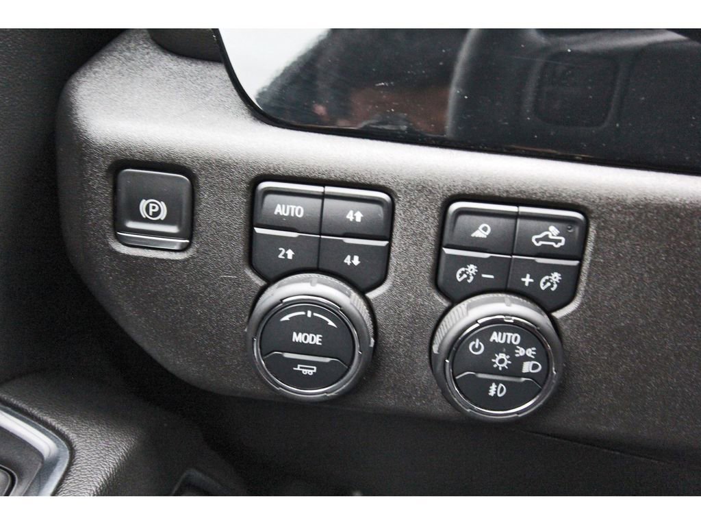 Used 2024 Chevrolet Silverado 2500 LTZ w/ LTZ Texas Edition image 19