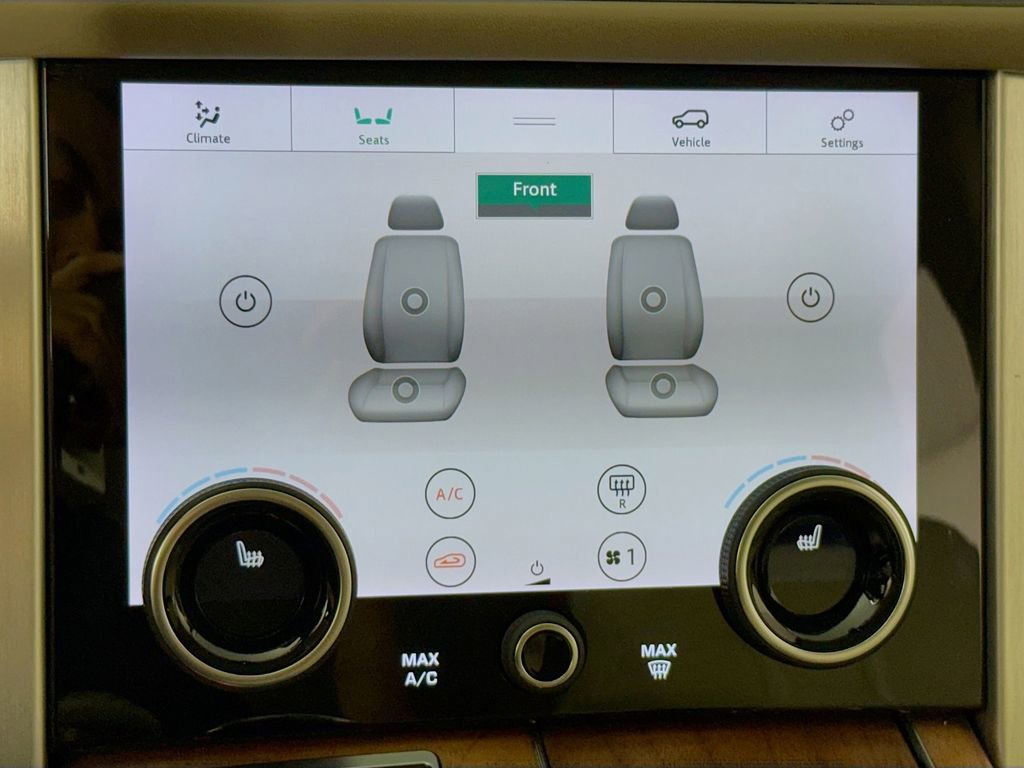 Used 2019 Land Rover Range Rover HSE AWD/4WD image 22