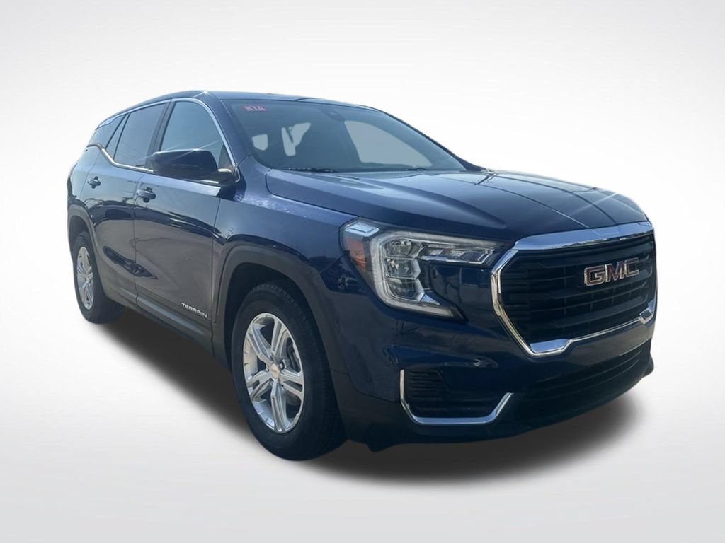 Used 2022 GMC Terrain SLE w/ LPO, Floor Liner Package FWD image 6