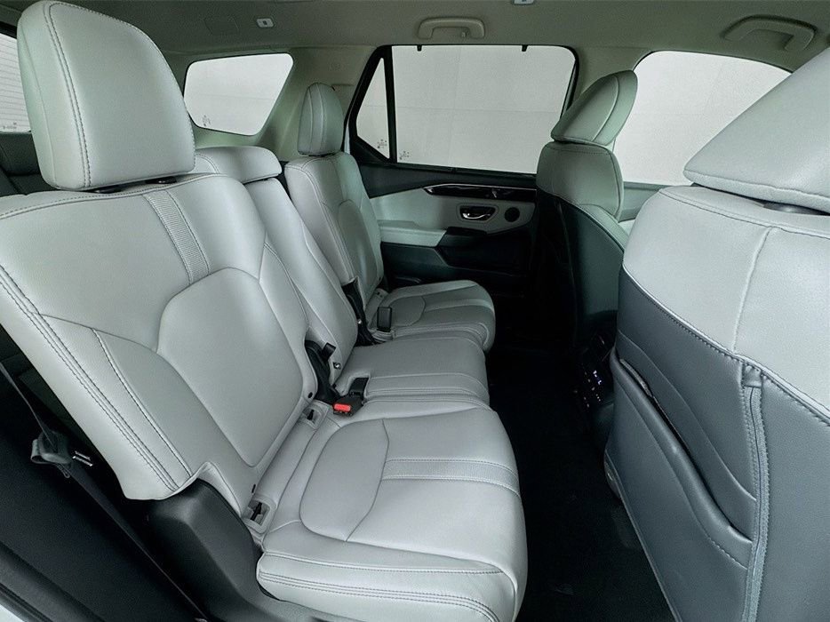 Certified 2025 Honda Pilot EX-L image 38