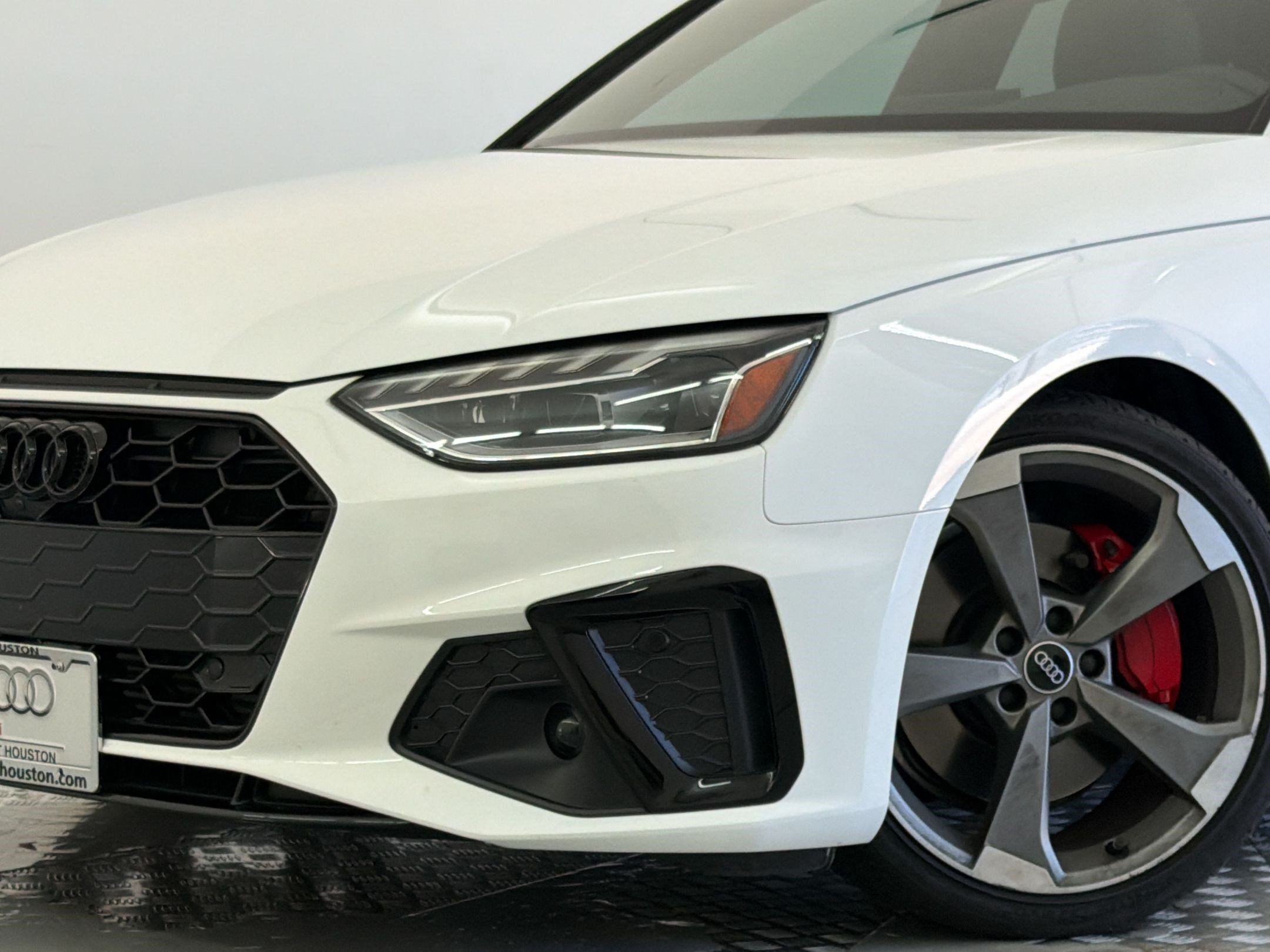 Used 2023 Audi A4 2.0T Premium Plus w/ Premium Plus Package AWD/4WD image 11