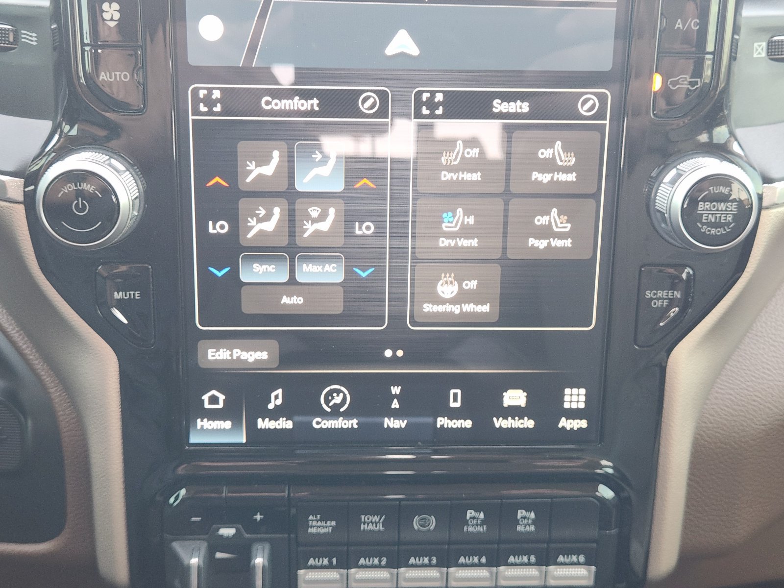 Used 2023 RAM 3500 Laramie AWD/4WD image 18