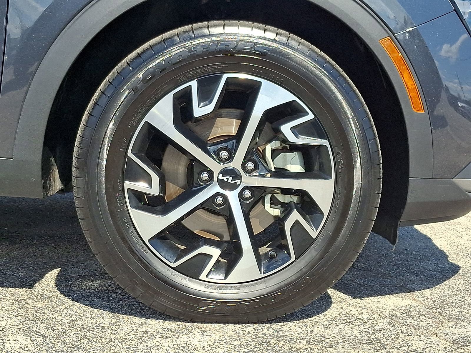 Used 2023 Kia Sportage EX AWD/4WD image 7