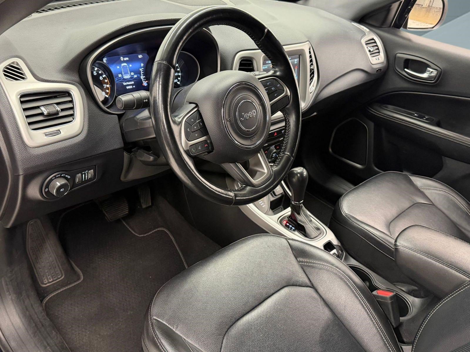 Used 2021 Jeep Compass Latitude AWD/4WD image 3