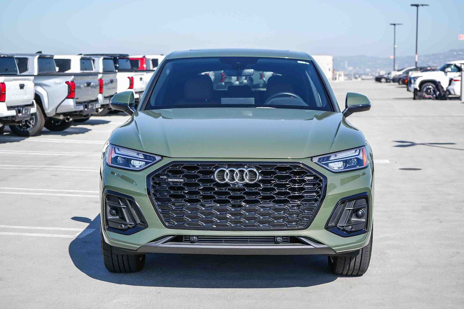 Used 2023 Audi Q5 2.0T Premium Plus w/ Premium Plus Package AWD/4WD image 2