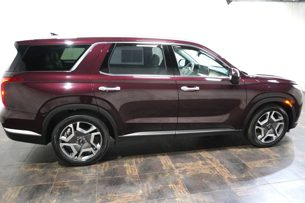 Used 2023 Hyundai Palisade Limited w/ Cargo Package image 4
