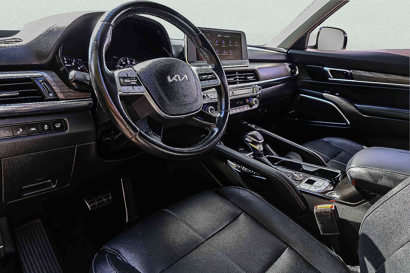 Certified 2022 Kia Telluride SX w/ Nightfall Edition Package AWD/4WD image 7