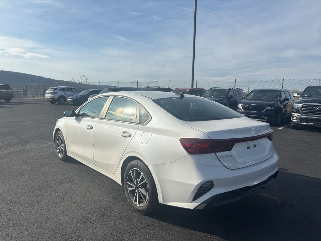 Certified 2022 Kia Forte LXS w/ LXS Technology Package image 5