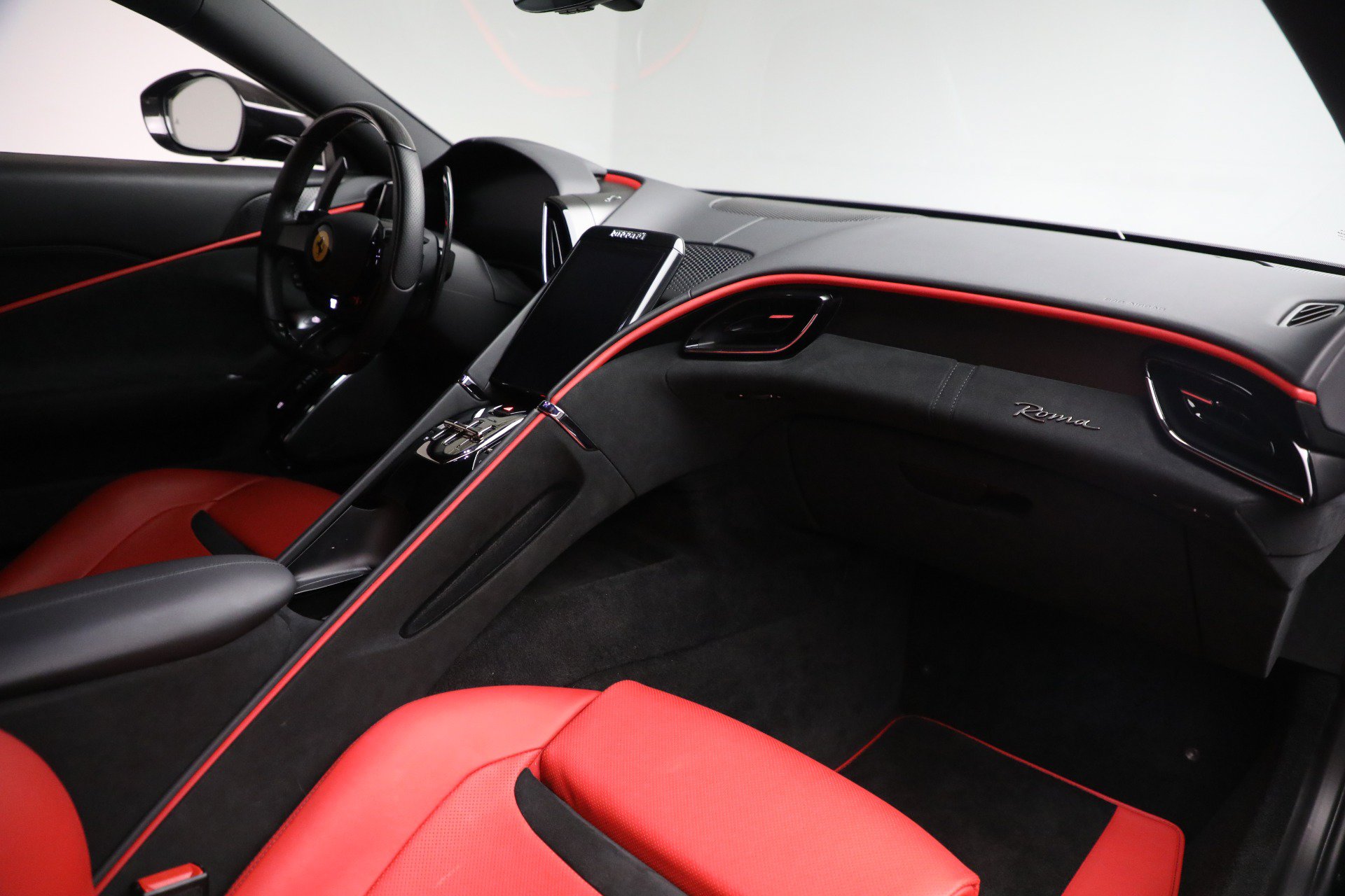 Certified 2022 Ferrari Roma RWD image 18