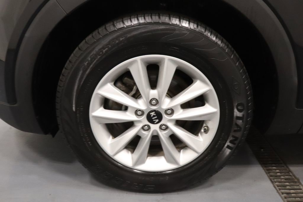 Used 2019 Kia Sorento AWD image 23