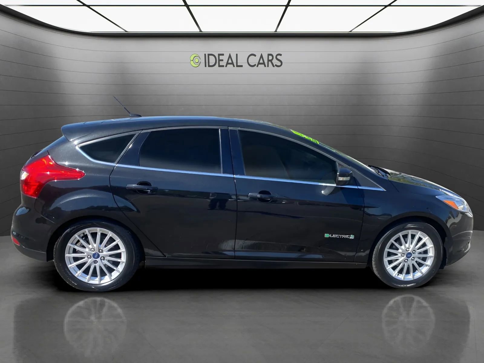 Used 2013 Ford Focus Electric Hatchback FWD image 4
