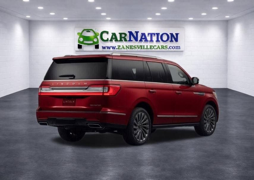 Used 2018 Lincoln Navigator Reserve w/ Technology Package AWD/4WD image 4