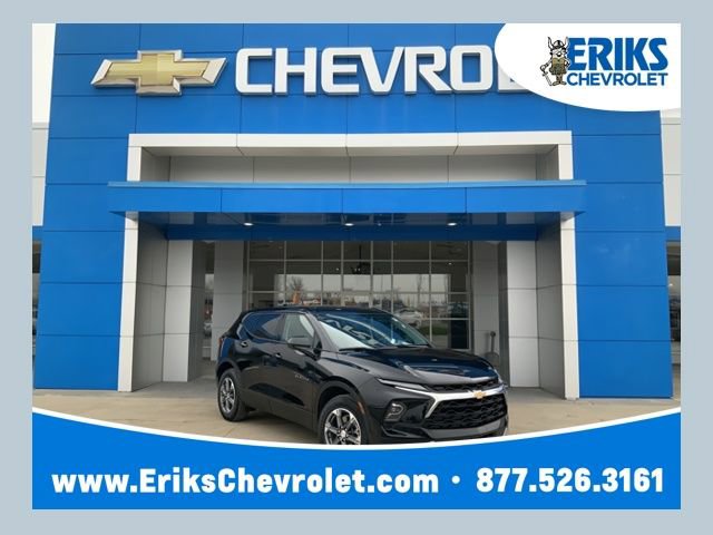 Used 2025 Chevrolet Blazer LT image 1
