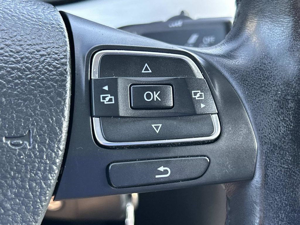 Used 2013 Volkswagen Passat 2.5 SE FWD image 29