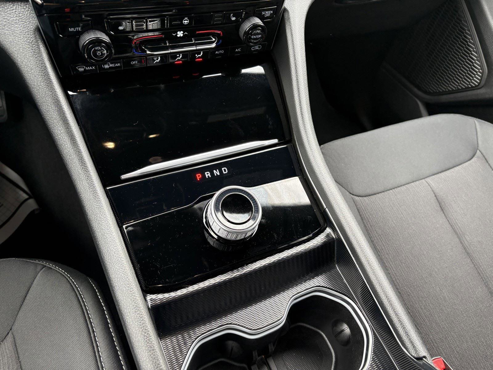 Used 2024 Jeep Grand Cherokee Laredo X w/ Luxury Tech Group I image 15