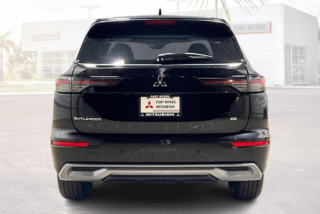 New 2026 Mitsubishi Outlander SE FWD image 4