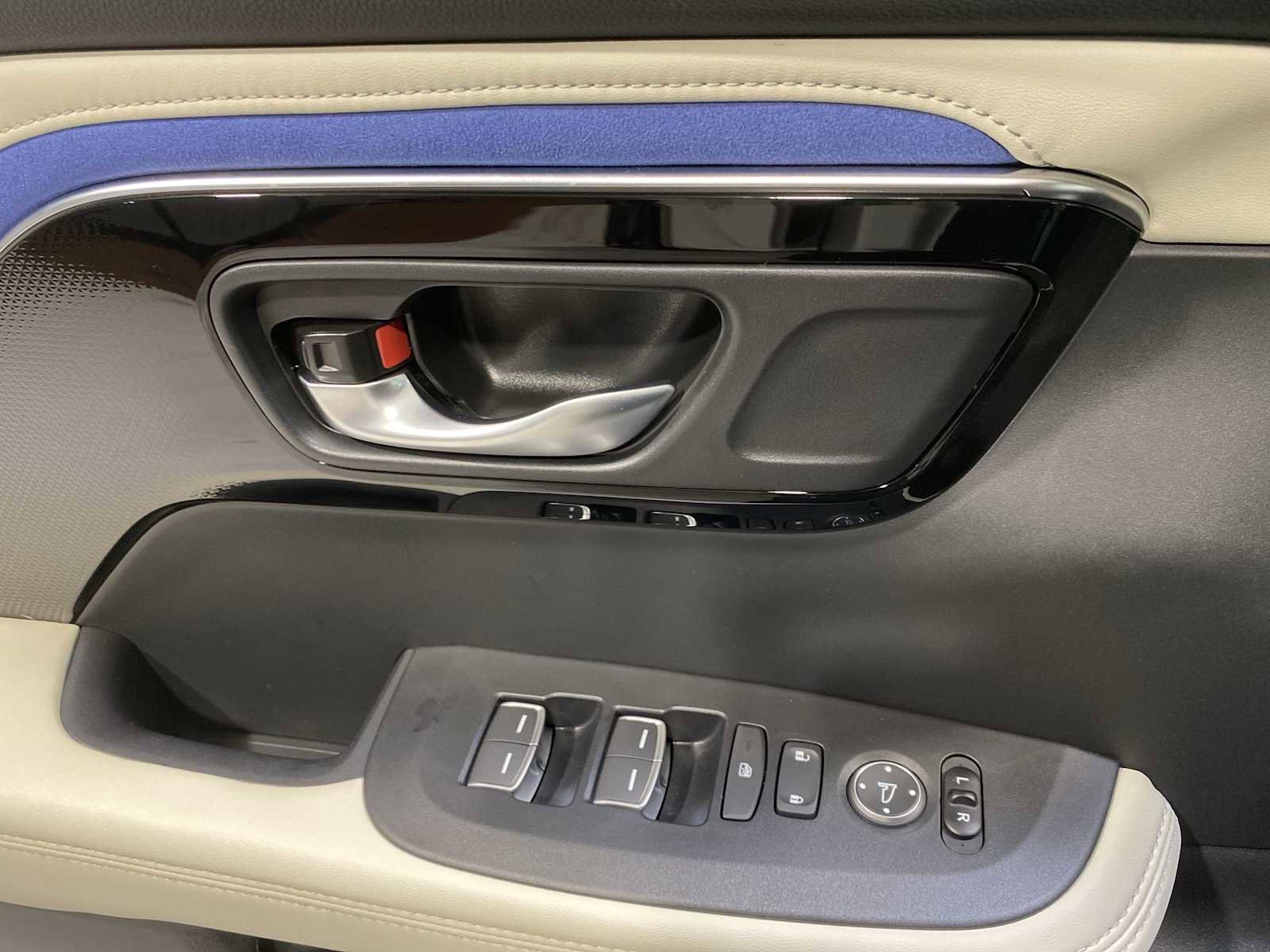 Used 2025 Acura ADX A-Spec image 23