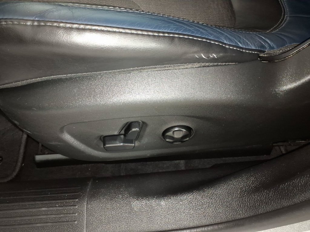 Used 2015 Chrysler 200 S w/ Comfort Group FWD image 14