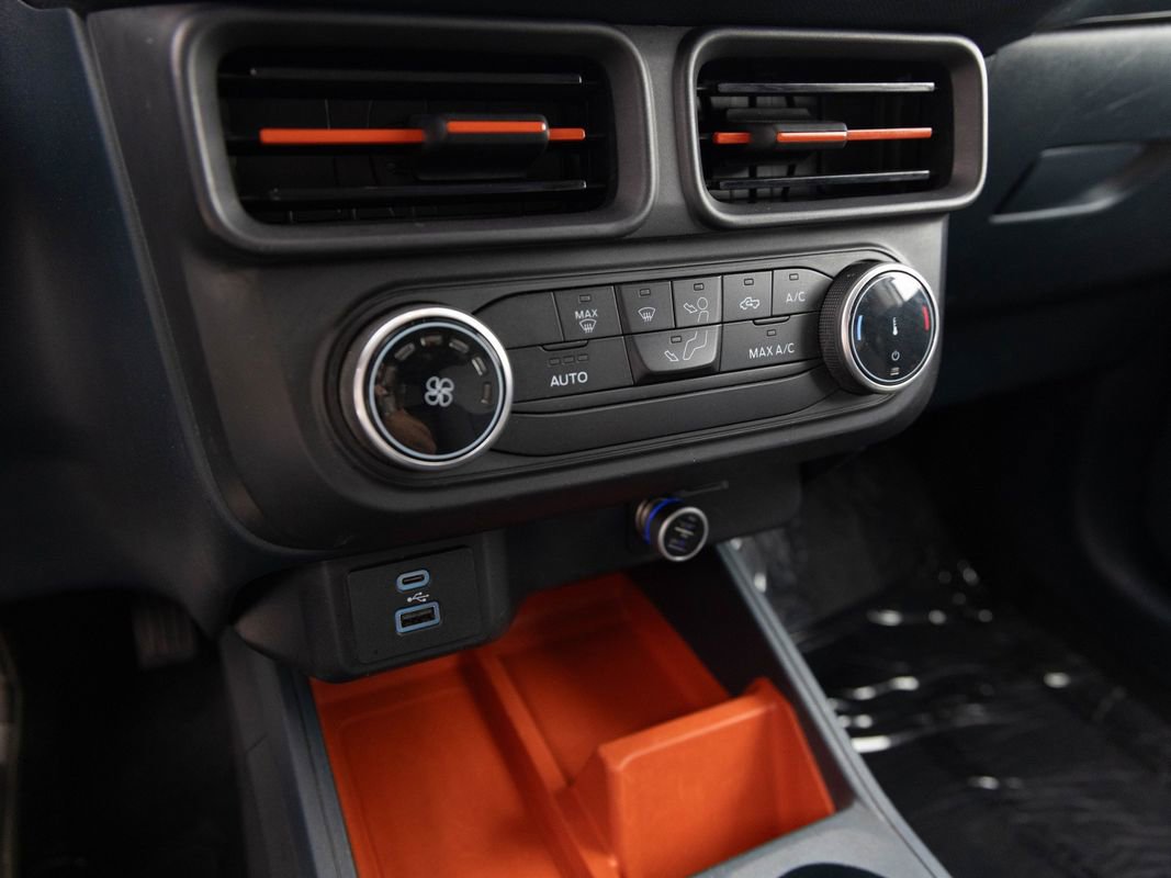 Used 2022 Ford Maverick XLT image 18