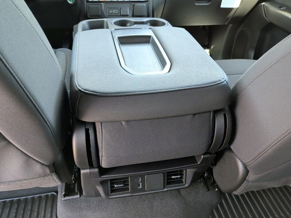 New 2026 Chevrolet Silverado 1500 Custom w/ LPO, Dark Essentials Package RWD image 32
