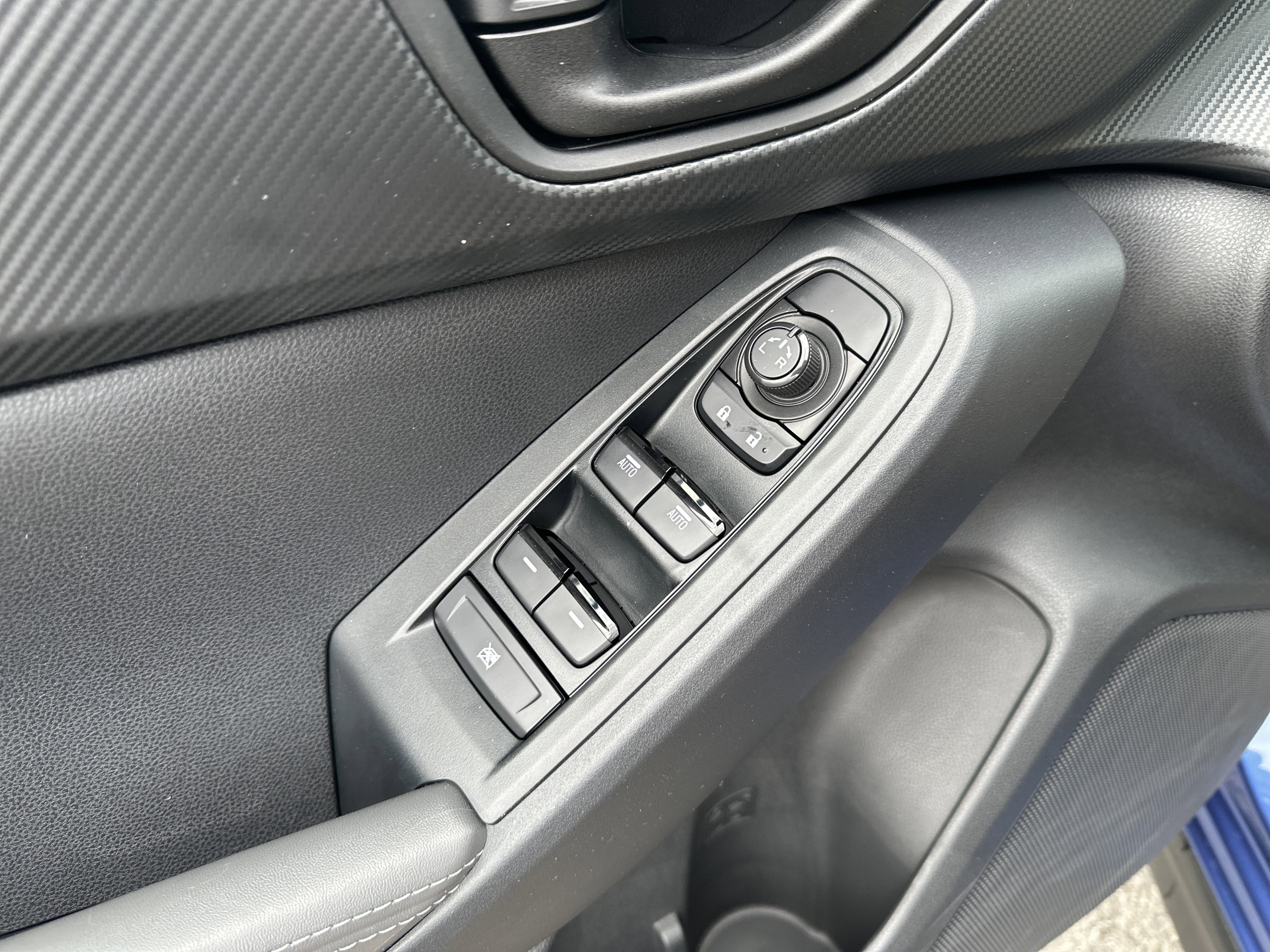 Certified 2025 Subaru Crosstrek 2.0i Premium image 16