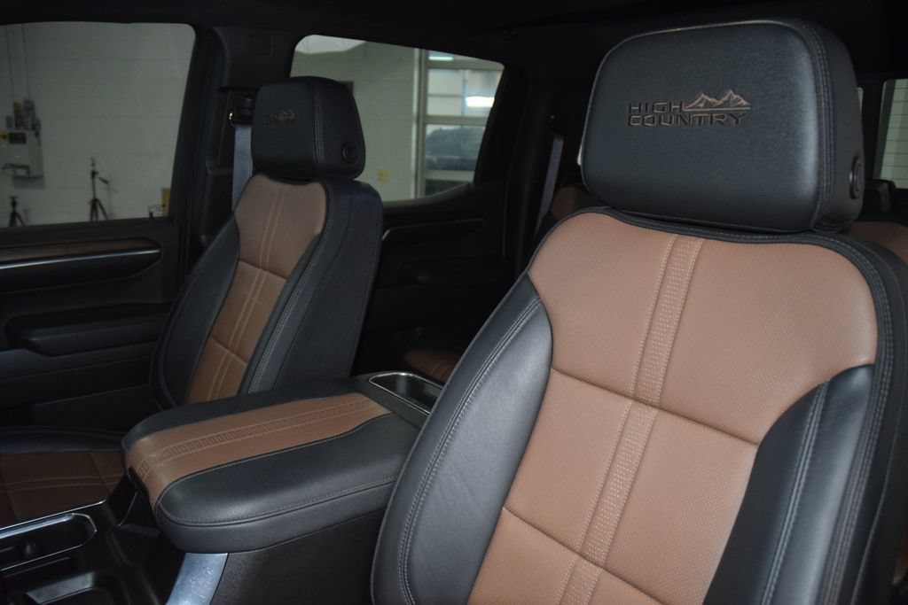 Used 2024 Chevrolet Silverado 1500 High Country AWD/4WD image 45