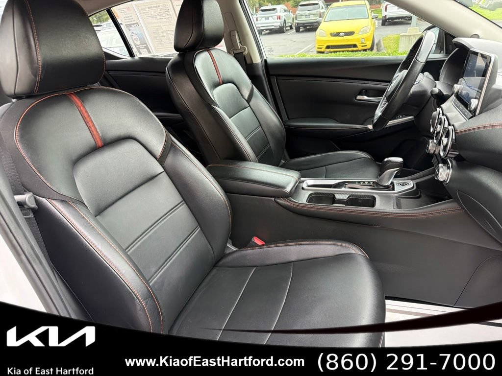Used 2023 Nissan Sentra SR w/ SR Premium Package FWD image 11