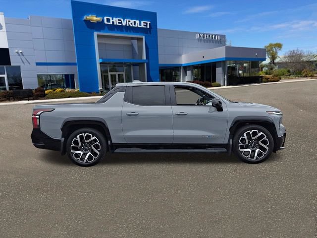 Used 2025 Chevrolet Silverado EV RST AWD/4WD image 27