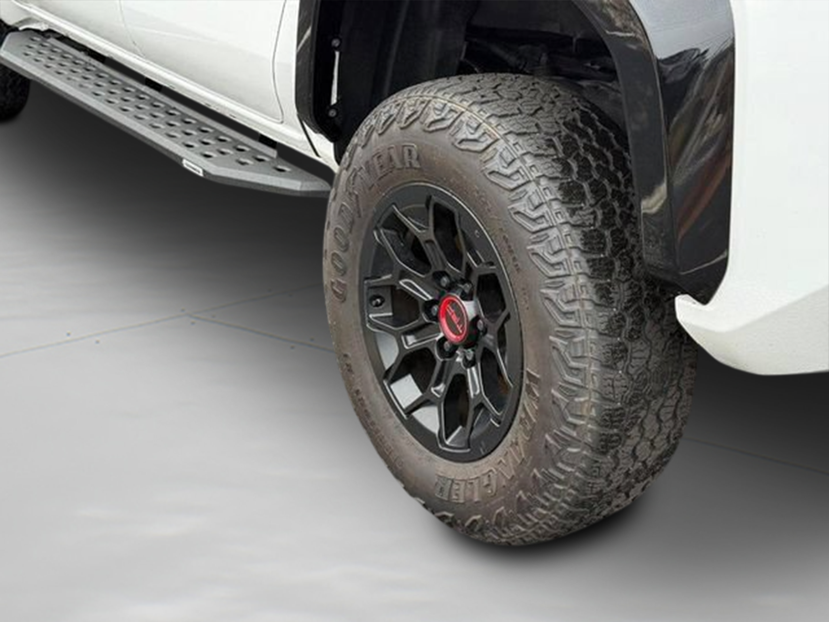 Used 2025 Toyota Tacoma TRD Pro AWD/4WD image 33