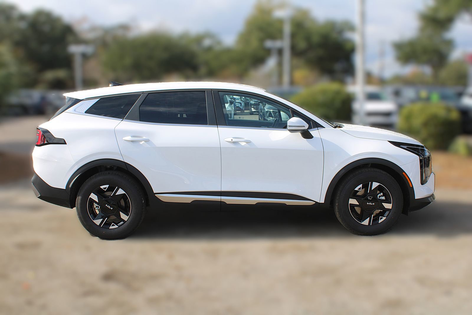 New 2026 Kia Sportage LX FWD image 5