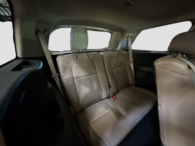 Used 2020 Lincoln Aviator AWD image 34