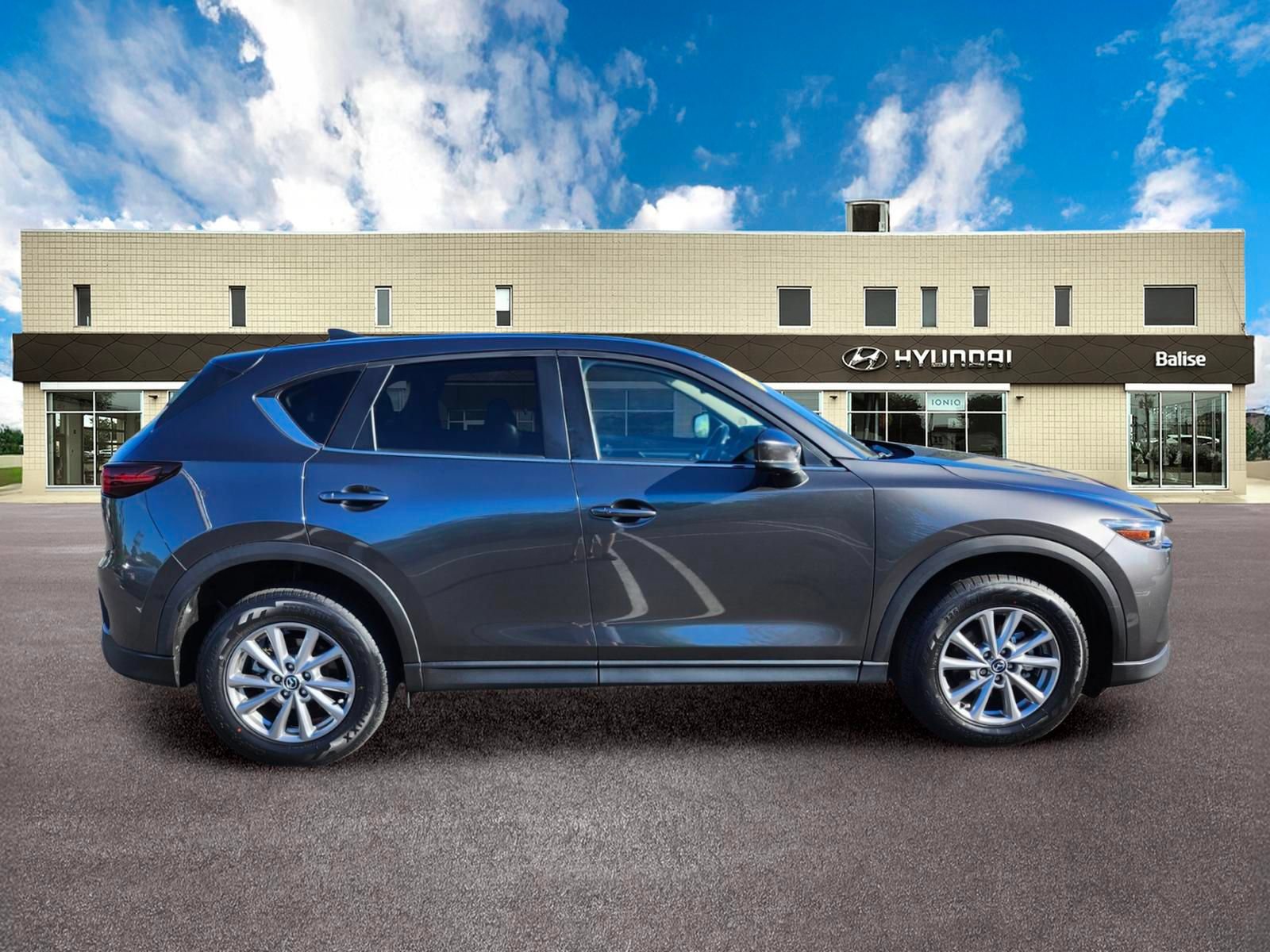 Used 2023 MAZDA CX-5 AWD 2.5 S w/ Select Package image 2