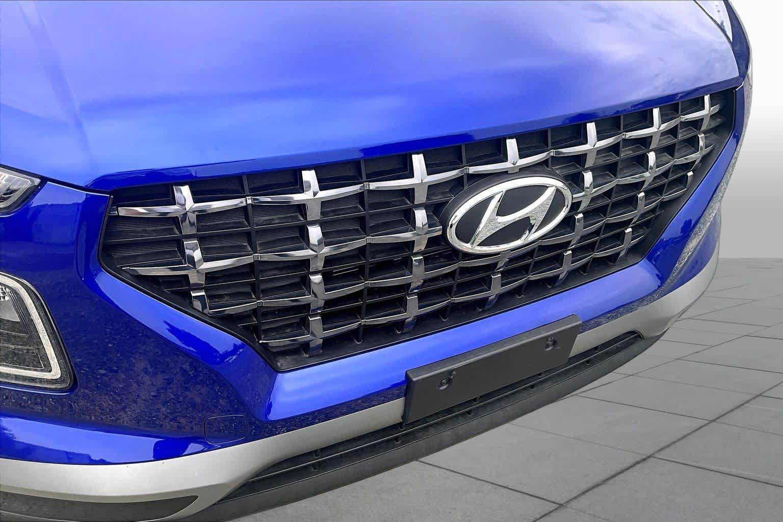 Used 2026 Hyundai Venue SEL FWD image 30