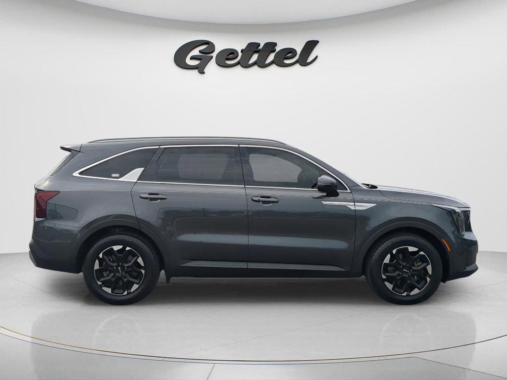 Used 2024 Kia Sorento S FWD image 4