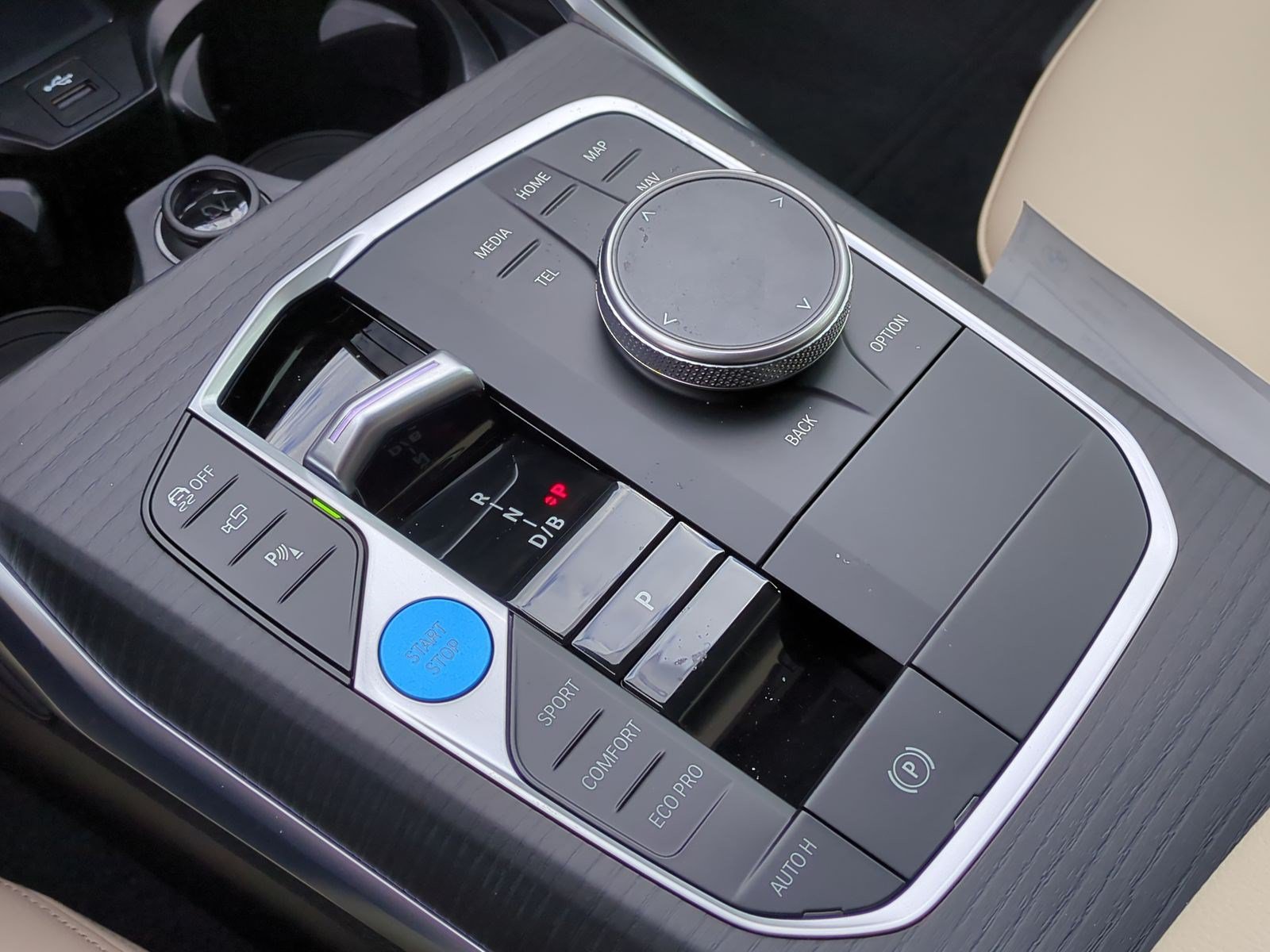 Used 2026 BMW i4 eDrive40 w/ Premium Package RWD image 26