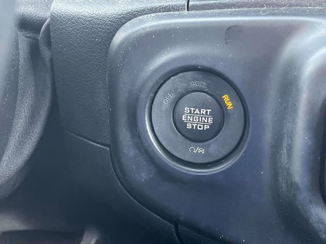 Used 2020 Jeep Wrangler Unlimited Sahara image 31