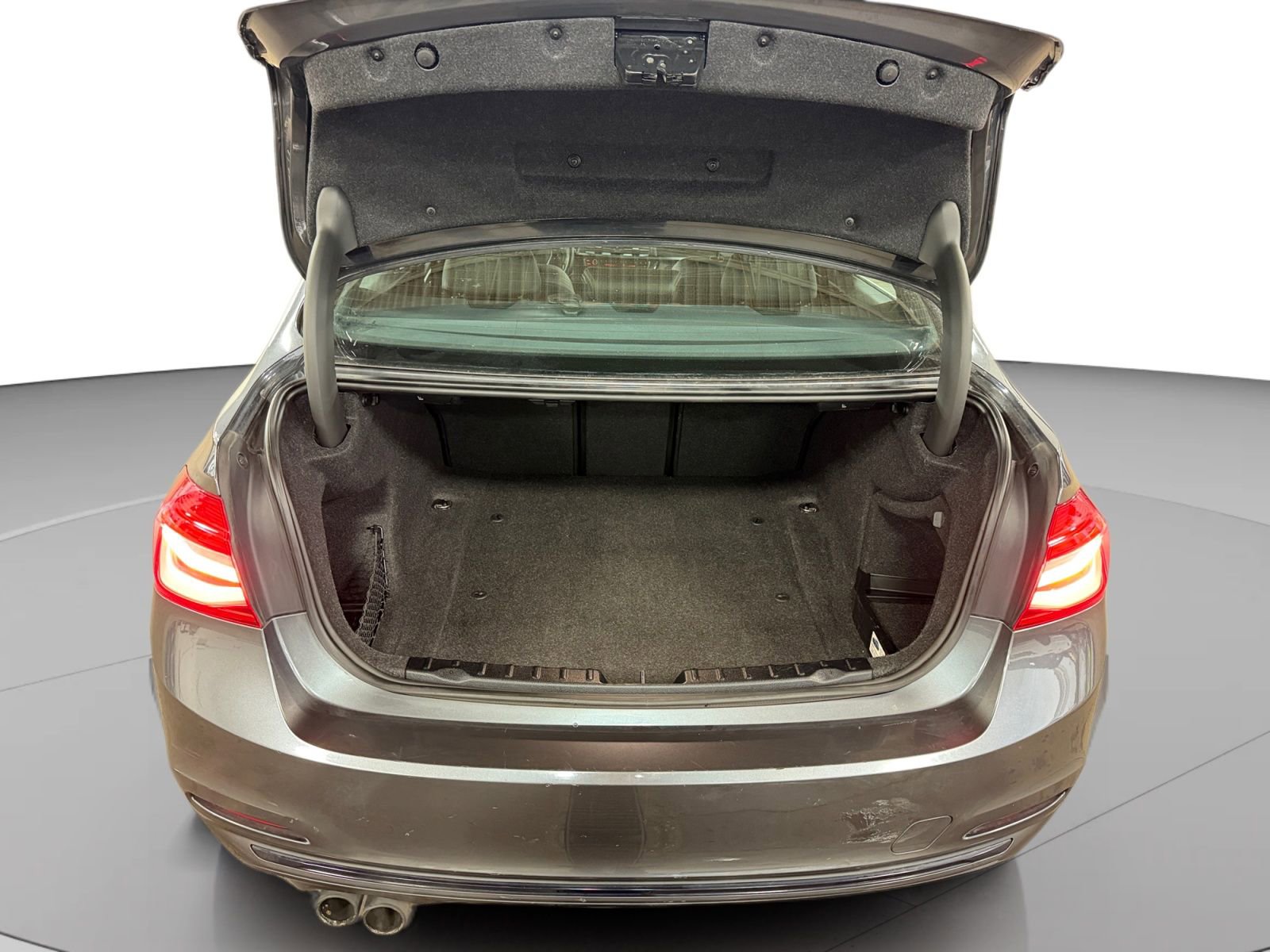 Used 2017 BMW 330i Sedan image 26