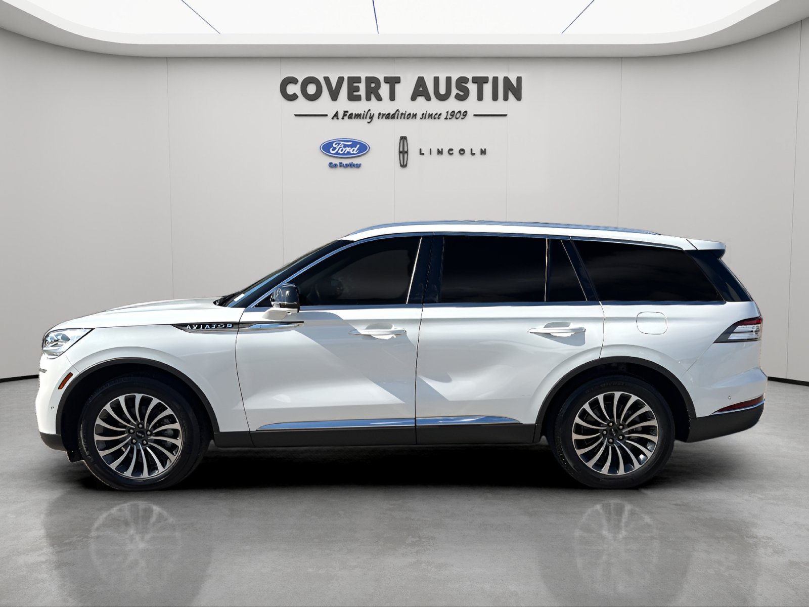 Certified 2022 Lincoln Aviator Reserve w/ Equipment Group 201A RWD image 2