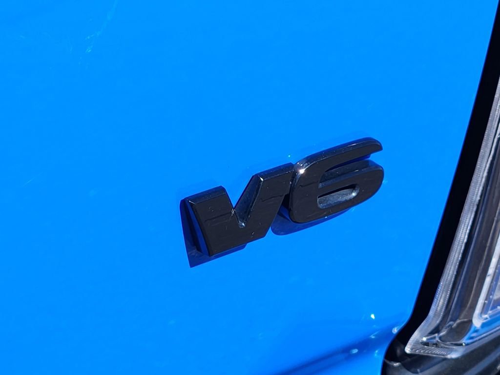 Used 2020 Toyota Tacoma TRD Sport w/ TRD Premium Sport Package AWD/4WD image 31