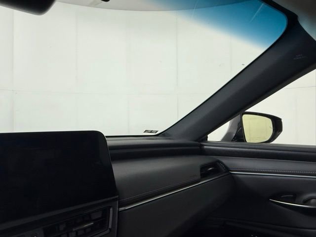 Used 2023 Lexus ES 350 Luxury w/ Accessory Package (Z1) image 22