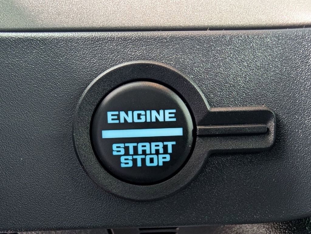 New 2025 Ford Bronco Outer Banks w/ Sasquatch Package image 37