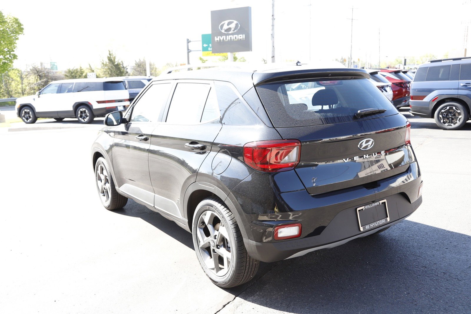 New 2026 Hyundai Venue SEL FWD image 6