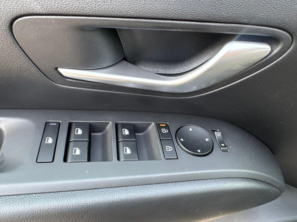 New 2026 Hyundai Tucson Blue SE AWD/4WD image 11