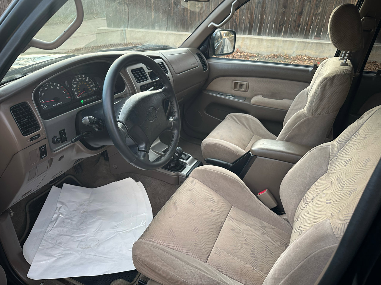 Used 2001 Toyota 4Runner SR5 image 9