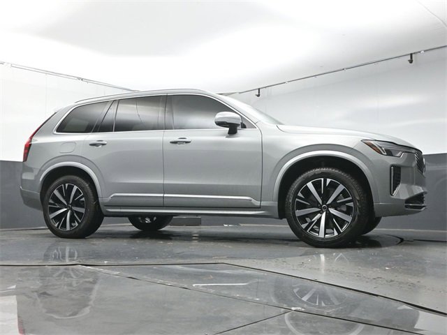 Used 2025 Volvo XC90 B5 Core w/ Protection Package image 34