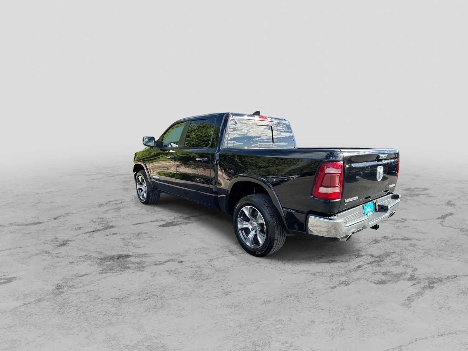 Used 2019 RAM 1500 Laramie AWD/4WD image 6