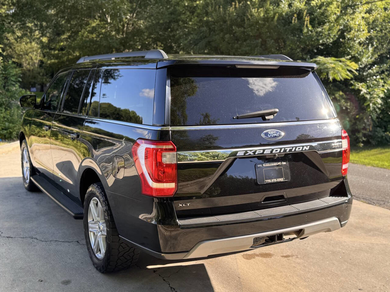 Used 2020 Ford Expedition Max XLT image 3