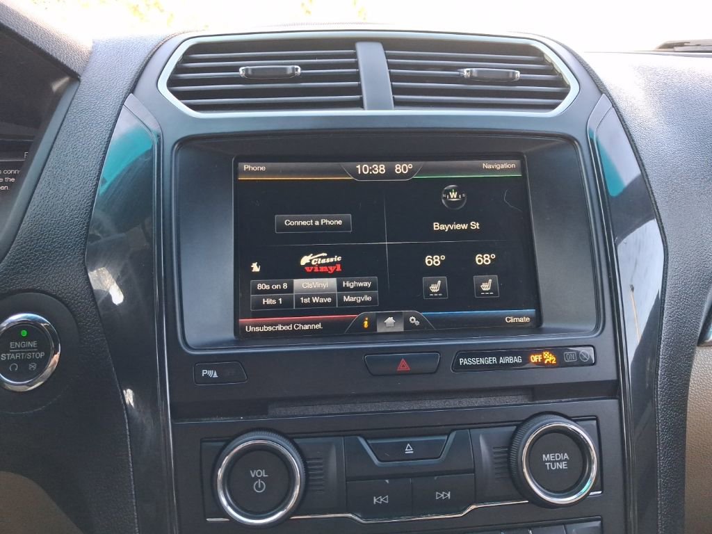 Used 2016 Ford Explorer XLT w/ Equipment Group 202A FWD image 24